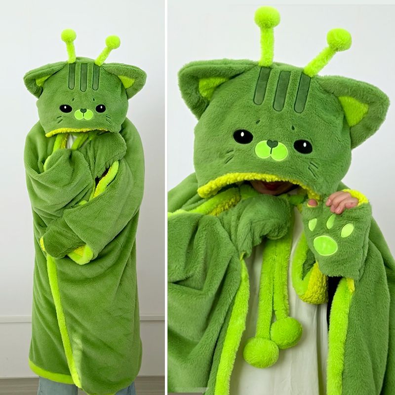 Anime Merchandise Hoodie - เสื้อฮู้ดดี้พร้อมผ้าคลุมไหล่ลายการ์ตูน Gnarpy ผลิตจากผ้าฟลีซหนานุ่ม ให้ความอบอุ่น สามารถสวมใส่ในสำนักงาน ใช้เป็นผ้าคลุมไหล่หรือผ้าห่มสำหรับห้องแอร์ได้
